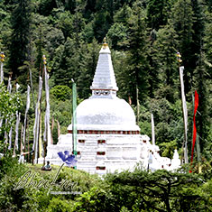 Chendebji Chorten Chendebji Chorten built in the style of the great Bodhanath Chöten of Nepal